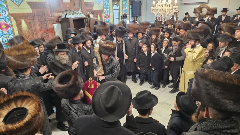 באדיבות המצלם