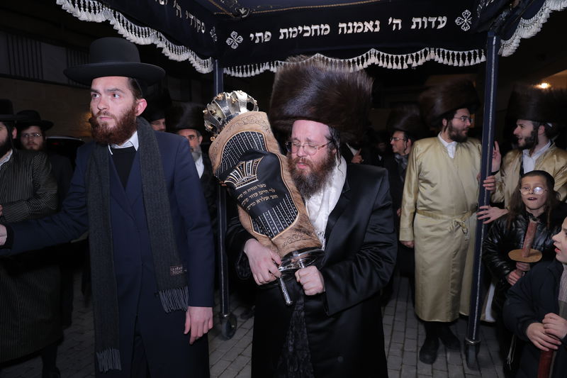 באדיבות המצלם