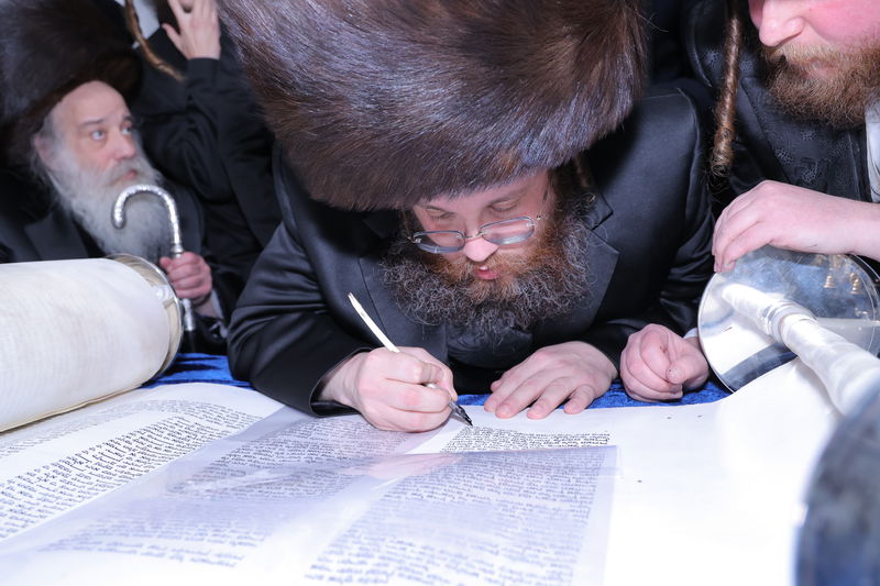 באדיבות המצלם