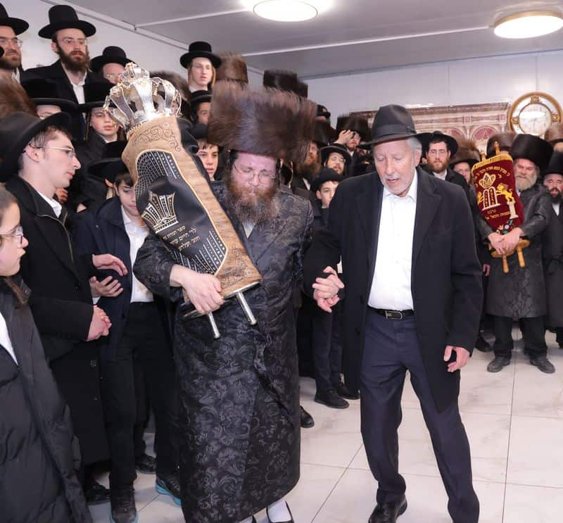 באדיבות המצלם