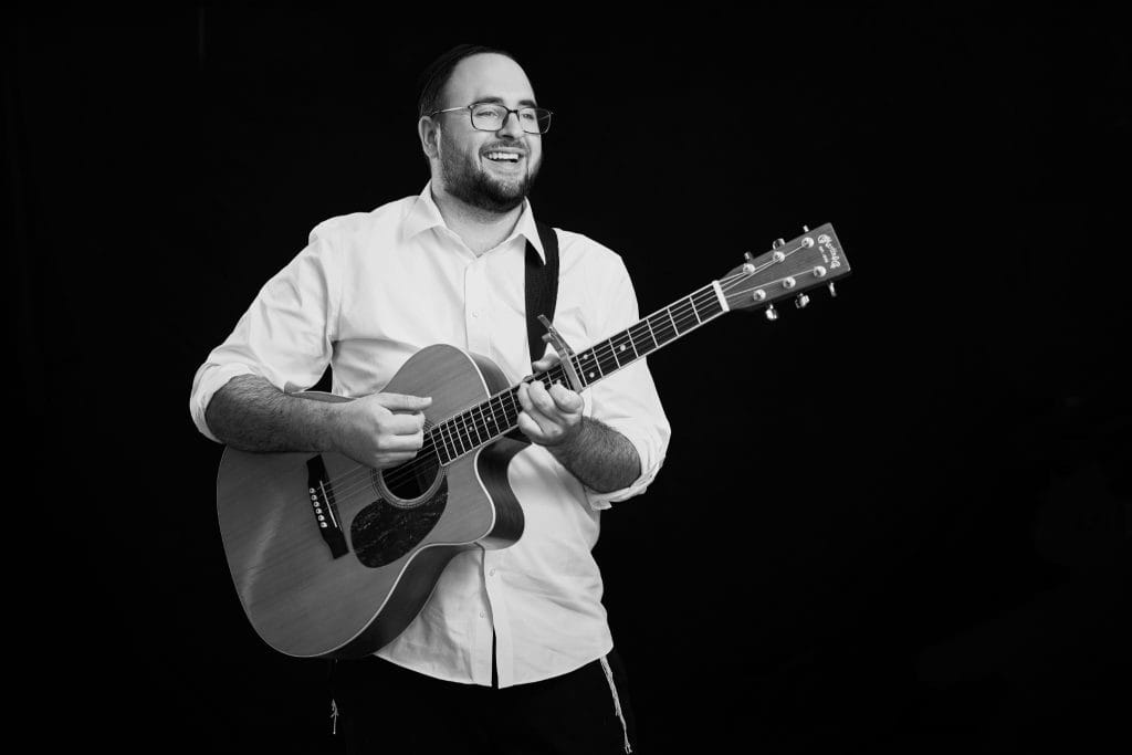 באדיבות היוצר